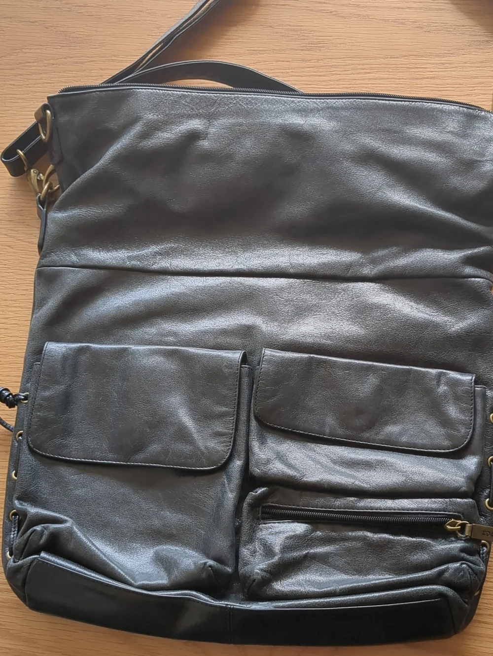 🚨FINAL PRICE🚨 Hobo International Explorer Leather Slouch Convertible Crossbody - Picture 6 of 16
